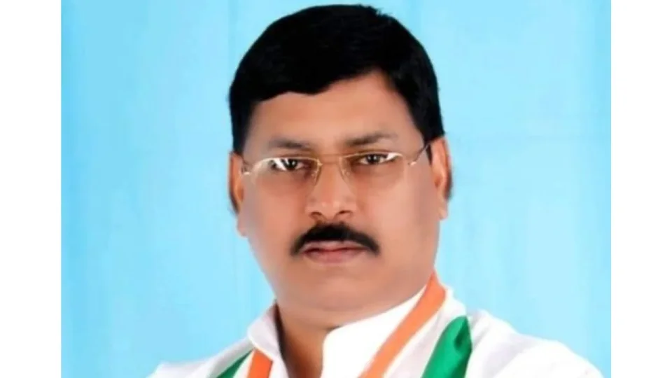 Dhanbad : संतोष सिंह बने शहर कांग्रेस अध्यक्ष, ग्रामीण संगठन का भी मिला प्रभार