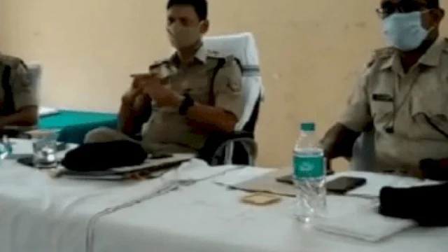 धनबाद: क्राइम मीटिंग में क्राइम कंट्रोल व पुलिस पब्लिक संबंध मजबूत करने पर जोड़, बैंक मोड़ थानेदार को नही मिल पायी शाबाशी