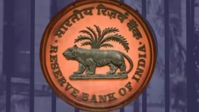 4 साल बाद RBI का बड़ा झटका, रेपो रेट बढ़ा; अब महंगा होगा कर्ज, बढ़ेगी EMI