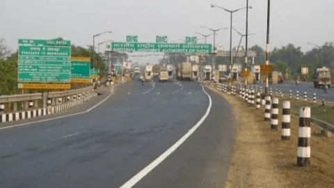 झारखंड आनेवालों के लिए होम क्वारंटाइन अनिवार्य, रुल्स उल्लंघन करने पर प्रशासन पेड क्वारंटाइन करायेगा, गाइडलाइन जारी