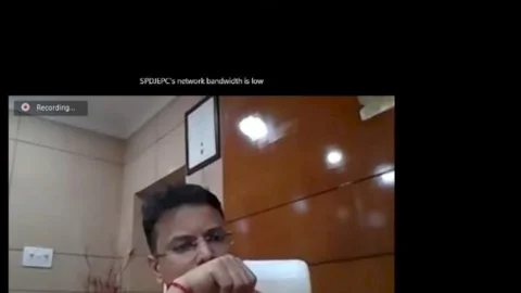 धनबाद: डीसी ने की जूम एप से अफसरों के साथ की मीटिंग 