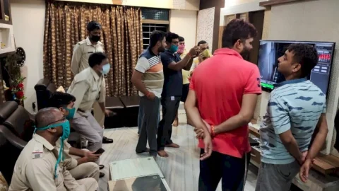धनबाद: कतरास में MLA ढुल्लू के करीबी अभिजीत बार के ऑनर अभय सिंह के घर  पर हमला, फायरिंग, दहशत फैलाकर भागे क्रिमिनल
