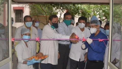 धनबाद: डीसी ने किया PMCH में डेडीकेटेड कॉविड -19 हॉस्पीटल का उद्घाटन 