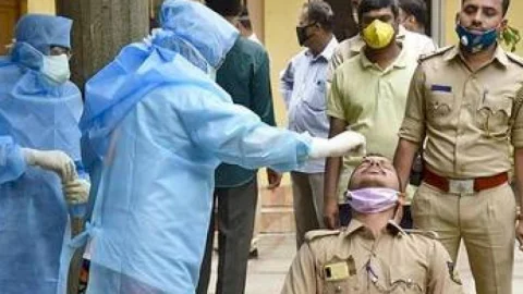 सरायकेला-खरसावां: चांडिल थाना के ASI समेत 19 पुलिसकर्मी कोरोना पॉजिटिव, बोकारो  में  संक्रमित  प्रेगनेंट को  छोड़कर भागे डॉक्टर