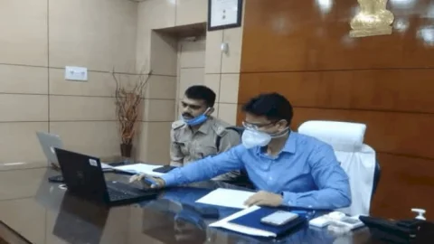 धनबादः DC-SSP ने पुलिस व प्रशासनिक अफसरों के साथ की ऑनलाइन बैठक, बकरीद को लेकर दिये दिशा- निर्देश