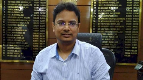 धनबाद:कोविड-19 हॉस्पीटल में ड्यूटी से अनुपस्थित रहने वाले डॉक्टर-नर्सों पर होगी कड़ी कार्रवाई, डीसी ने BCCL सीएमडी को पत्र भेजा