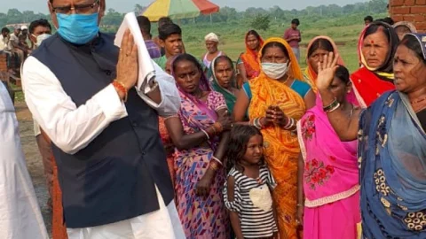 धनबाद:तथाकथित श्रमिक संगठनो ने मजदूरो का शोषण कर अपना घर भरने का काम किया: संतोष सिंह