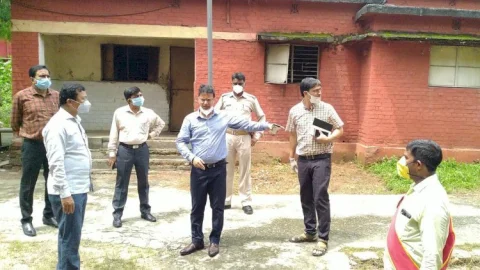 धनबाद: डीसी ने किया रीजनल रेलवे ट्रेनिंग इंस्टीच्युट का निरीक्षण
