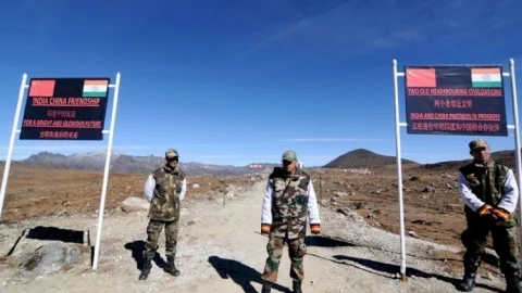 नई दिल्ली: चीन ने LAC का किया था उल्लंघन, डिफेंस मिनिस्टरी ने वेबसाइट पर रिकार्ड में स्वीकारा, बाद में डिलिट किया