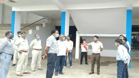 धनबाद: स्वतंत्रता दिवस की तैयारियों को लेकर DC ने किया गोल्फ ग्राउंड का निरीक्षण, अफसरों को दिये निर्देश