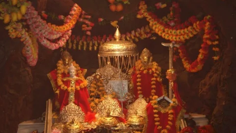 वैष्णो देवी दरबार में 550 करोड़ की 'नकली चांदी' का सनसनीखेज मामला, कोर्ट ने पुलिस से तलब किया पूरा रिकॉर्ड