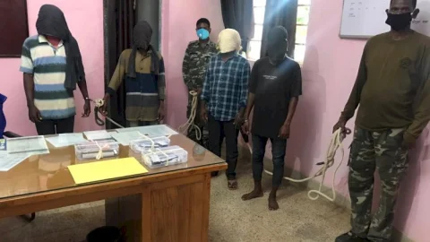 चाईबासा: PLFI के चार उग्रवादी पिस्टल व गोली के साथ लोढ़ाई एरिया से अरेस्ट