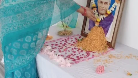 धनबाद: सिंह मेंशन में एक्स पीएम अटल बिहारी वाजपेयी की पुण्यतिथि मनायी गयी