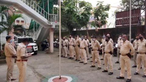 धनबााद:सिटी एसपी के लीडरशीप में बाइक फ्लैग मार्च, मोहर्रम के मौके पर ताजिया जुलूस अखाड़ा निकालने पर बैन (देेखें VIDEO)