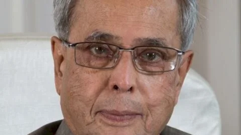 नई दिल्ली: भारत रत्न पूर्व राष्ट्रपति प्रणब मुखर्जी का निधन, देश भर में शोक