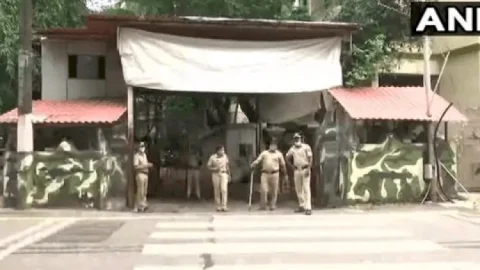 मुंबई: दाऊद गैंग के मेंबर ने महाराष्ट्र के सीएम के आवास पर फोन किया, सिक्युरिटी बढ़ाई गई