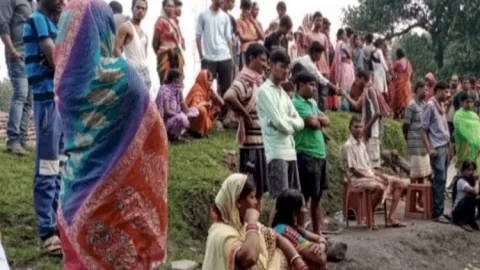 धनबाद: चांदमारी में वाइफ ने-की सुसाइड,सदम में हसबैंड  की हर्ट अटैक से हुई मौत