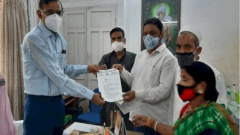 धनबाद: जेडीयू झारखंड में पूर्ण शराबबंदी के लिए आंदोलन करेगा,डीसी के माध्यम से गवर्नर को भेजा गया मांग पत्र