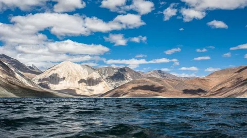 India China Tension: इंडियन आर्मी ने पैंगोंग झील के समीप फिंगर 4 की कई अहम चोटियों पर किया कब्जा