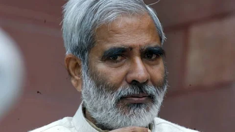 नई दिल्ली: एक्स सेंट्रल मिनिस्टर रघुवंश प्रसाद सिंह का निधन, दिल्ली एम्स में लिये अंतिम सांस