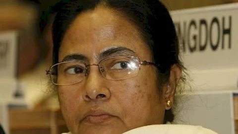 पश्चिम बंगाल: सीएम ममता बनर्जी ने ब्राह्मण पुजारियों के लिए मासिक भत्ते और मुफ्त आवास की घोषणा की
