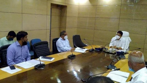 धनबाद: आठ लेन रोड निर्माण शुरू करने पर नहीं हो सका फैसला,जुडको एवं डूडा प्रतिनिधि नहीं पहुंचे
