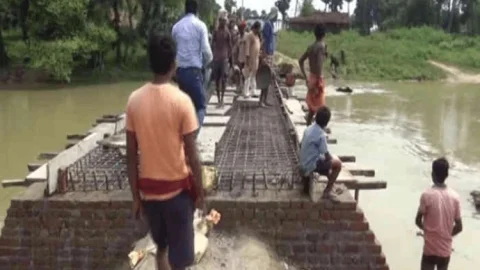 बिहार: सुशासन की सरकार ने  नहीं सुनी गुहार, गया जिले के बुधौल के लोगों ने चंदा कर बना लिया  पुल