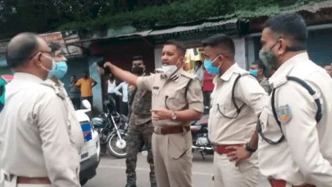 धनबाद: एसएसपी ने किया टाउन एरिया का निरीक्षण, क्राइम कंट्रोल की रणनीति बनायी