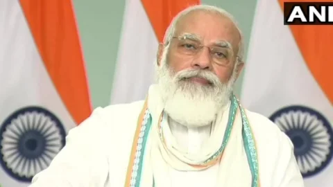 PM नरेंद्र मोदी ने बिहार में ग्रामीण  डिजिटल क्रांति की शुरुआत की , 14 हजार 258 करोड़ की सड़कों-पुलों की भी दी सौगात