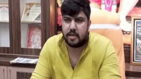 धनबाद: वीएचपी नेता ने रमेश पांडेय ने झरिया एमएलए पूर्णिमा नीरज सिंह व रघुकुल फैमिली पर लगाया गंभीर आरोप, कहा-करायी जा सकती है मर्डर