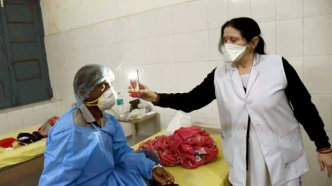 धनबाद: कोरोना से लड़ते-लड़ते हार गया कोविड-19 हॉस्पीटल का योद्धा, जिले में अब तक 58 की मौत, संक्रमितों का आंकड़ा 4600 पहुंचा