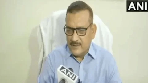 बिहार: एक्स डीजीपी गुप्तेश्वर पांडेय ने सीएम नीतीश की जमकर प्रशंसा की, NDA में जाने के दिए संकेत