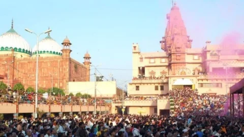 यूपी: मथुरा श्रीकृष्ण जन्मभूमि मामले में सिविल सूट दायर, शाही मस्जिद हटाने की मांग