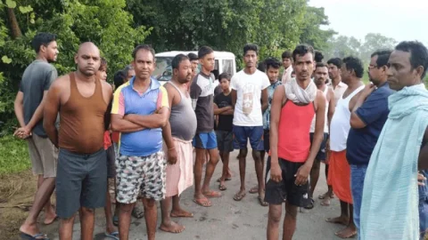 धनबाद: मधुबन बस्ती में रंगदारों ने बोरहोल स्टाफ को मारी गोली, आधा दर्जन जख्मी