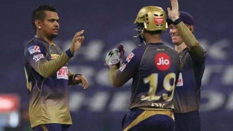 IPL 2020 CSK vs KKR: कोलकाता ने चेन्नई को 10 रनों से हराया, CSK की चौथी हार