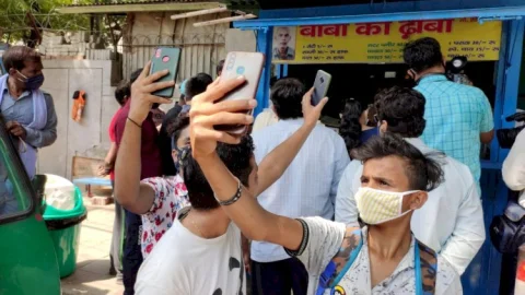 नई दिल्ली: दिल्ली वाले "बाबा का ढाबा"  अब Zomato पर, घर बैठे खाना करें ऑर्डर (देखें VIDEO)