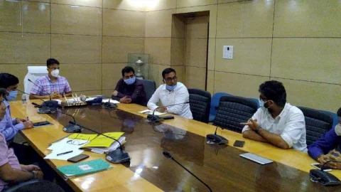 धनबाद: डीसी ने की बीसीसीएल मैनेजमेंट के साथ बैठक,12 अक्टूबर से शुरू होगा पुनर्निर्मित कोविड-19 हॉस्पीटल