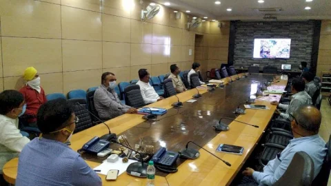 धनबाद:आरा मोड़ से मटकुरिया तक प्रस्तावित फ्लाईओवर पर डीसी ने की जनप्रतिनिधियों, पथ निर्माण विभाग के साथ बैठक