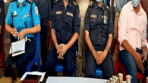 बिहार: नेपाल पुलिस ने रक्सौल से बीजेपी कैंडिडेट के भाई के घर से 22 किलो 576 ग्राम सोना बरामद किया