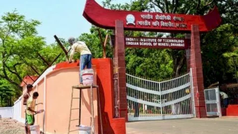 IIT ISM धनबाद में अब स्टूडेंट्स पीजी के साथ कर सकते हैं पीएचडी, अलग-अलग एडमिशन लेने की आवश्यकता नहीं