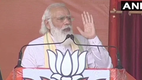 Bihar Assembly Election 2020: जंगलराज वाले नहीं कर सकते विकास, नौकरियों का वादा सिर्फ रिश्वत कमाने का जरिया: पीएम मोदी