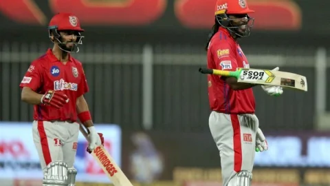 IPL 2020 KKR vs KXIP: पंजाब ने कोलकाता को आठ विकेट से हराया, गेल और मंदीप की हाफ सेंचुरी