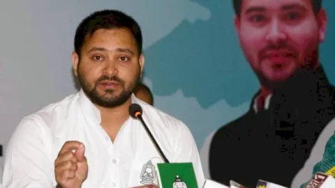 Bihar Assembly Election 2020:  10 लाख नौकरियां देने में कम पड़े पैसे तो सीएम और एमएलए के वेतन रोककर देंगे सैलरी: तेजस्वी 