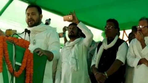 Bihar Assembly Elections 2020: पिता ने किया सामाजिक न्याय, हम करेंगे आर्थिक न्याय: तेजस्वी