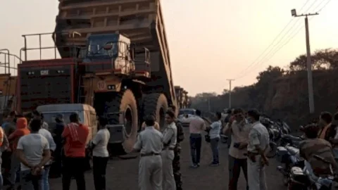 धनबाद: बीसीसीएल की एना आउटसोर्सिंग प्रोजेक्ट में बलेरो हॉलपैक से टकरायी, एक की मौत, चार जख्मी