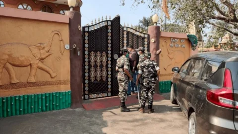 पश्चिम बंगाल: कोल तस्कर लाला के ठिकानों पर CBI और इनकम की रेड