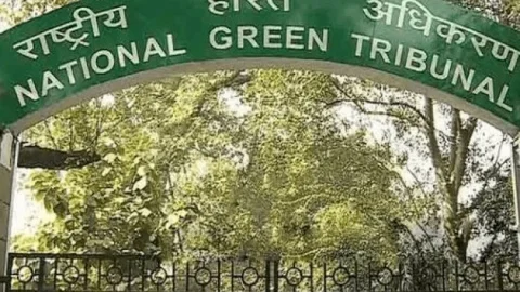 नई दिल्ली:NGT ने देशभर में पटाखों पर लगाया बैन, जिन शहरों में हवा की गुणवत्ता सही है वहां केवल ग्रीन पटाखों को ब्रिकी और यूज