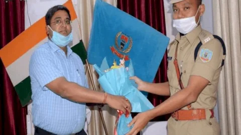 धनबाद: एएसपी Manoj Svargeeyar ने पदभार संभाला, पब्लिक के लिए 24x7 उपलब्ध रहने का दिलाया भरोसा