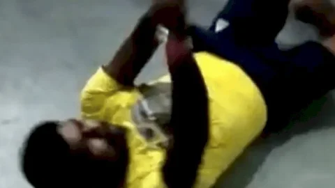 बिहार: दीपावली की रात नवादा के नरहट पुलिस स्टेशन में पुलिसकर्मियों ने किया नागिन डांस, VIDEO वायरल