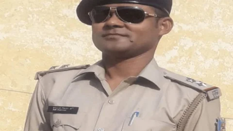 धनबाद: एसीबी ने गोविंदपुर पुलिस स्टेशन के SI को 50 हजार घुस लेते किया अरेस्ट